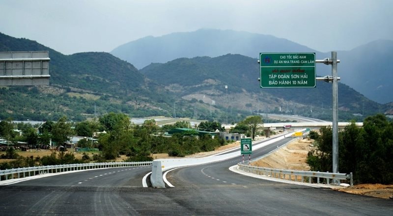 Quốc hội nêu vấn đề liên quan đoạn cao tốc do Tập đoàn Sơn Hải xây dựng: Người dân kiến nghị đòi đền bù vì nứt nhà, DN phủ nhận - Ảnh 2.