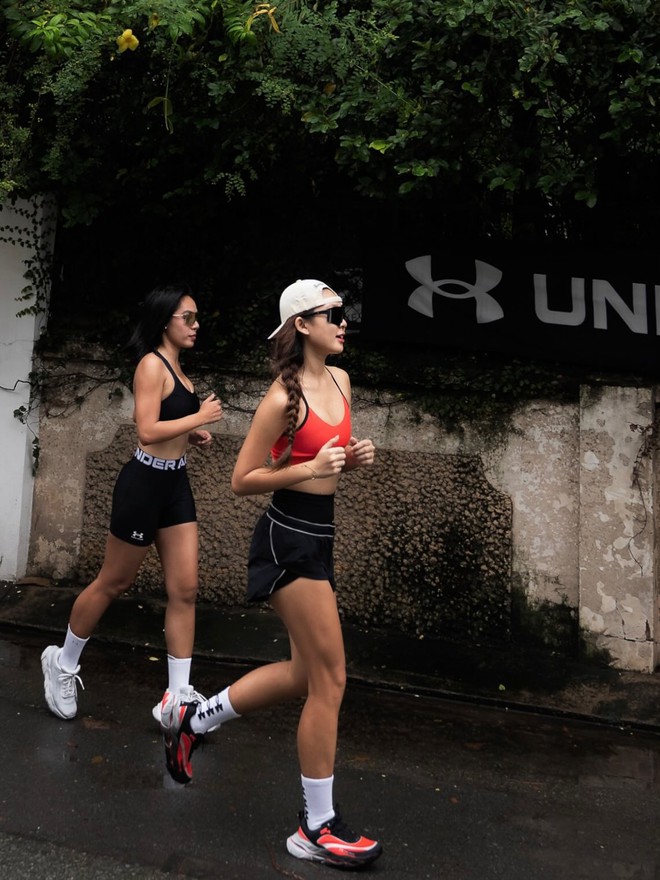 &ldquo;Em Kim v&eacute;n v&aacute;y&rdquo; 70kg tụt c&ograve;n 52kg- Ảnh 9.