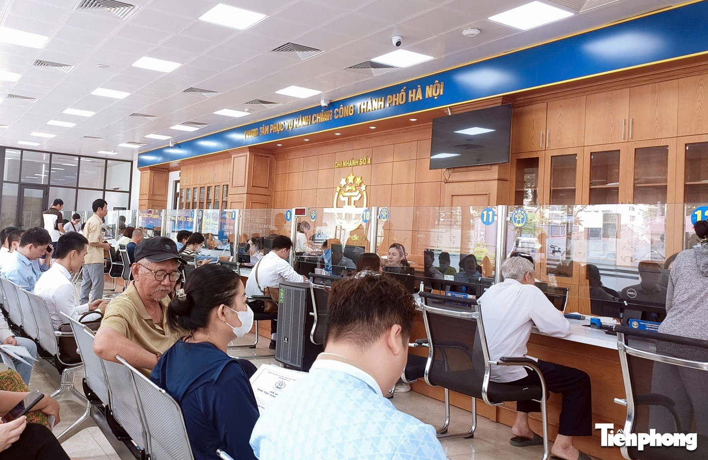 Sắp tới người dân có thể cung cấp thông tin, kiểm tra chủ sử dụng đất trên VNeID- Ảnh 1.