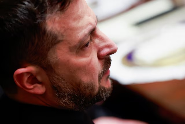 Tranh c&atilde;i nảy lửa ở Nh&agrave; Trắng: &Ocirc;ng Trump nặng lời với &ocirc;ng Zelensky, n&eacute;m bản đồ - NATO h&agrave;nh động khẩn- Ảnh 1.