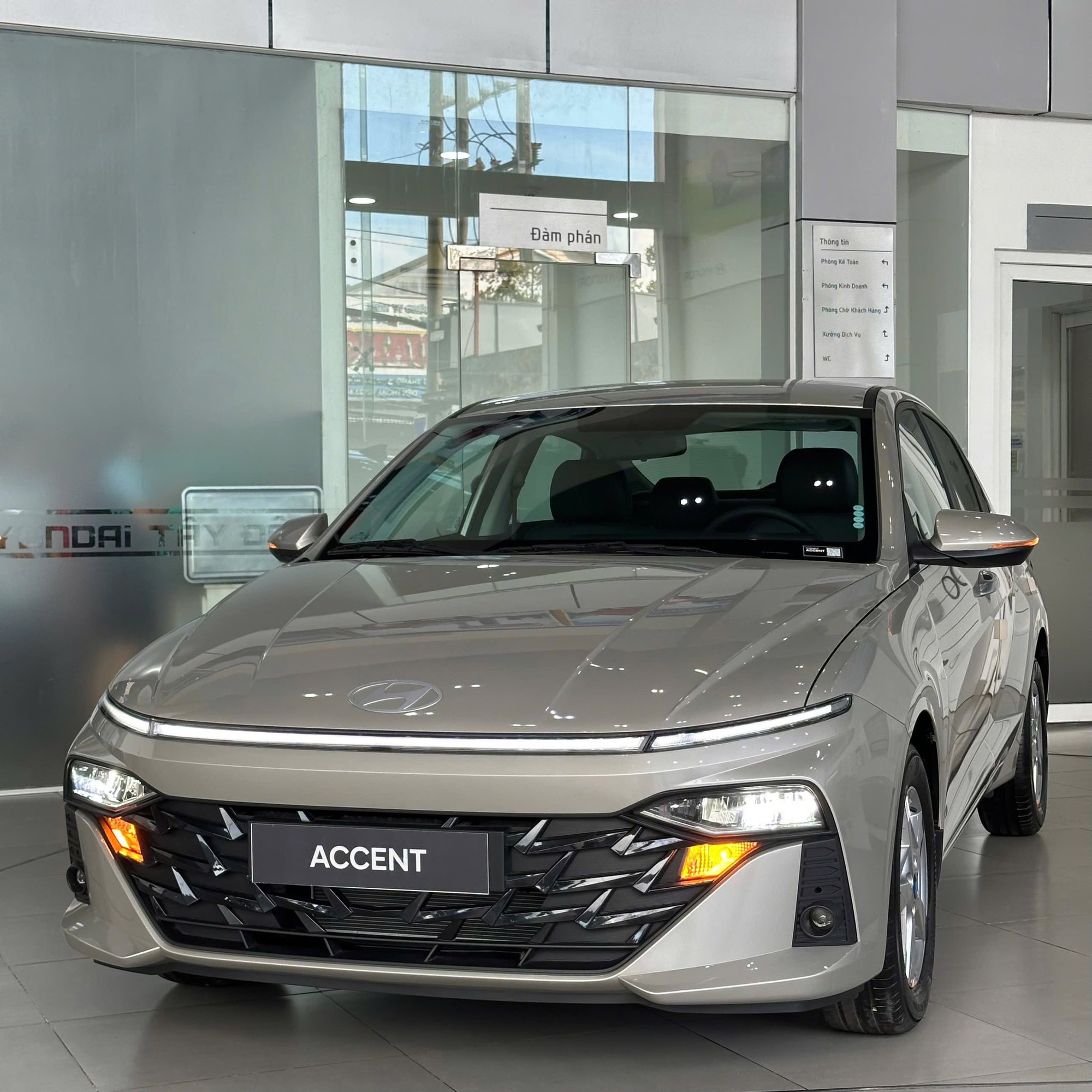 Hàng loạt sedan hạng B giảm giá hàng chục triệu đồng tại Việt Nam: Có mẫu chưa đến 350 triệu đồng, rẻ hơn cả Morning- Ảnh 4. Hàng loạt sedan hạng B giảm giá hàng chục triệu đồng tại Việt Nam: Có mẫu chưa đến 350 triệu đồng, rẻ hơn cả Morning- Ảnh 4.