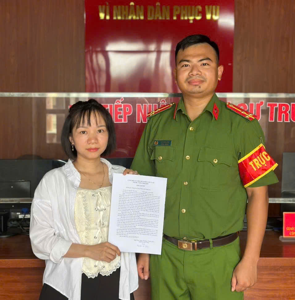 Người Phụ Nữ Sn 1993 Vừa Chuyển Khoản Thành Công 163 Triệu Đồng Đến Một Stk Mbbank Lạ, Công An Xã Khẩn Trương Vào Cuộc Xác Minh- Ảnh 2. Người Phụ Nữ Sn 1993 Vừa Chuyển Khoản Thành Công 163 Triệu Đồng Đến Một Stk Mbbank Lạ, Công An Xã Khẩn Trương Vào Cuộc Xác Minh- Ảnh 2.