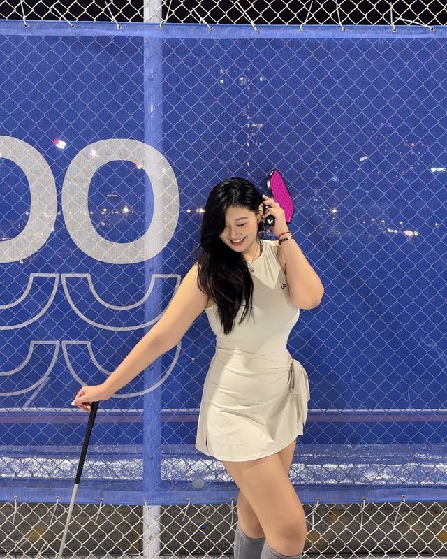 Bị mắng "gọi vốn" vì mặc đồ pickleball quá bé, cô gái 80kg đáp trả- Ảnh 12. Bị mắng "gọi vốn" vì mặc đồ pickleball quá bé, cô gái 80kg đáp trả- Ảnh 12.