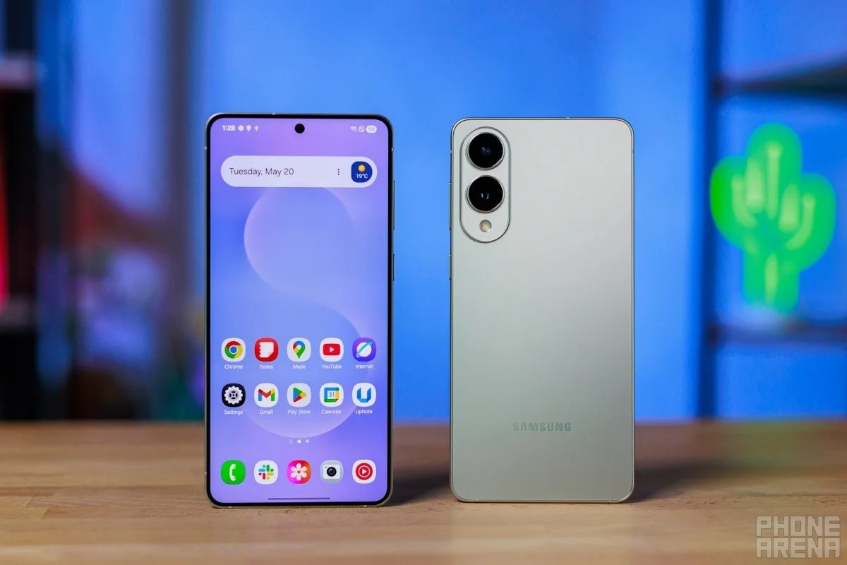 &Quot;Cú Đấm Hụt&Quot; Của Samsung: Tự Nhảy Vào Lửa Để Rồi Bị Bỏng, Cứ Mãi Hơn Thua Thế Này Thì Sao Thắng Nổi Iphone? Samsung Galaxy S25 Edge Front And Back 1761054847653 17610548487612102398398