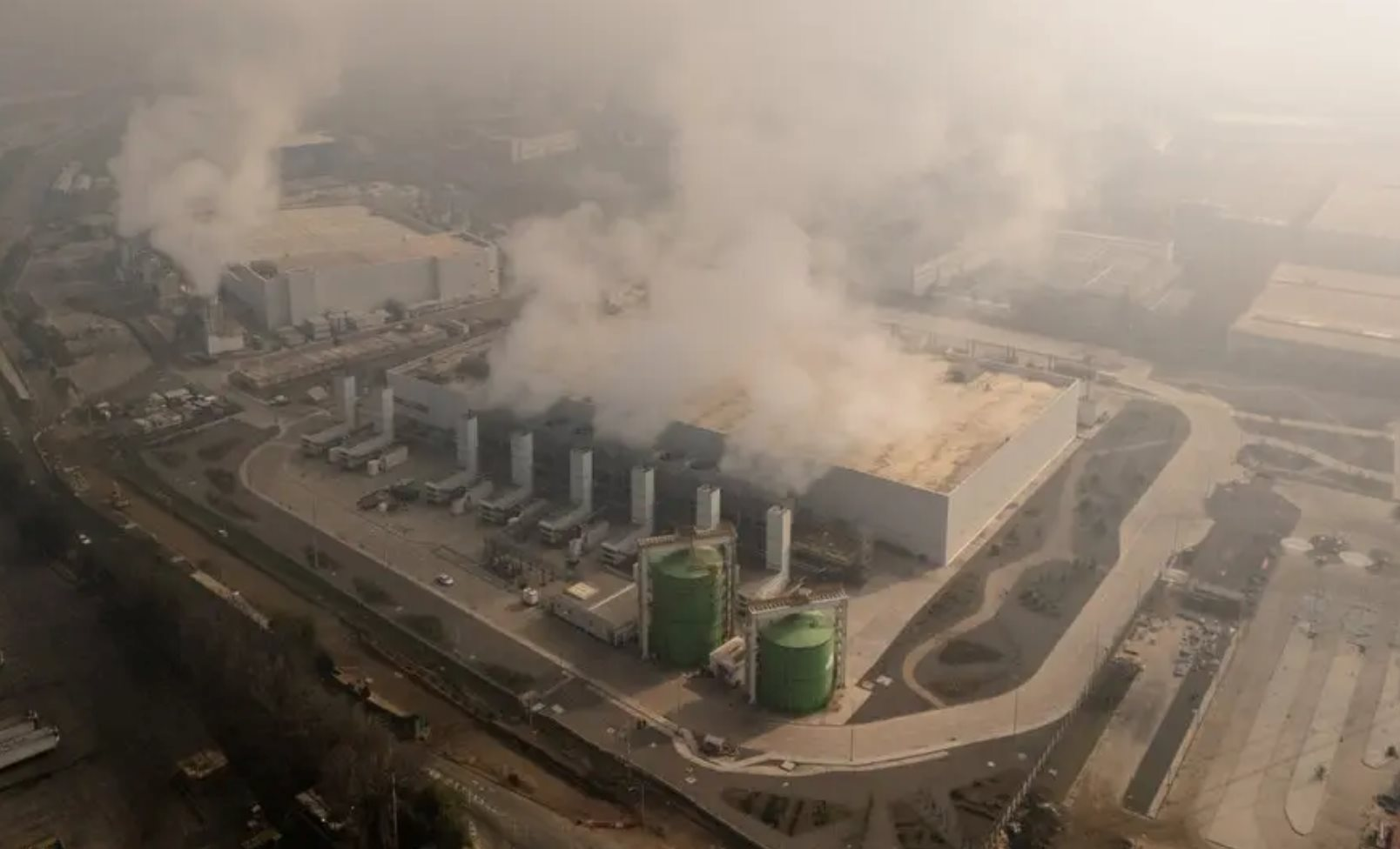 Một làn sóng phẫn nộ đang dâng cao đằng sau cơn sốt AI- Ảnh 3.