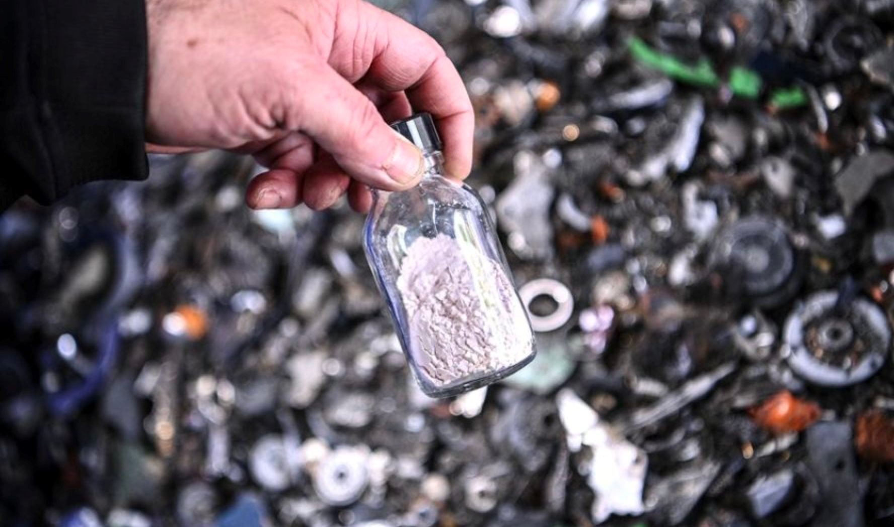 Mỹ bị nền kinh tế 18,7 ngh&igrave;n tỷ USD li&ecirc;n tục trừng phạt, bất ngờ giảm b&aacute;n loại h&agrave;ng ho&aacute; quan trọng, chuỗi cung ứng to&agrave;n cầu lại đứng trước rủi ro bị x&aacute;o trộn mạnh- Ảnh 1.