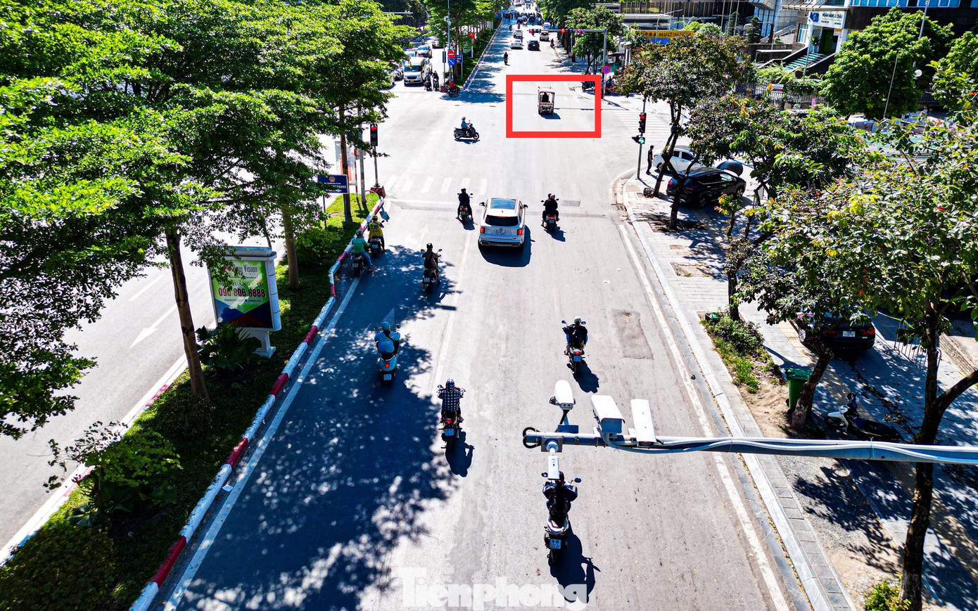 ‘Mắt thần' AI giăng khắp đường phố Hà Nội, người đi xe máy vẫn vô tư vượt đèn đỏ- Ảnh 8.