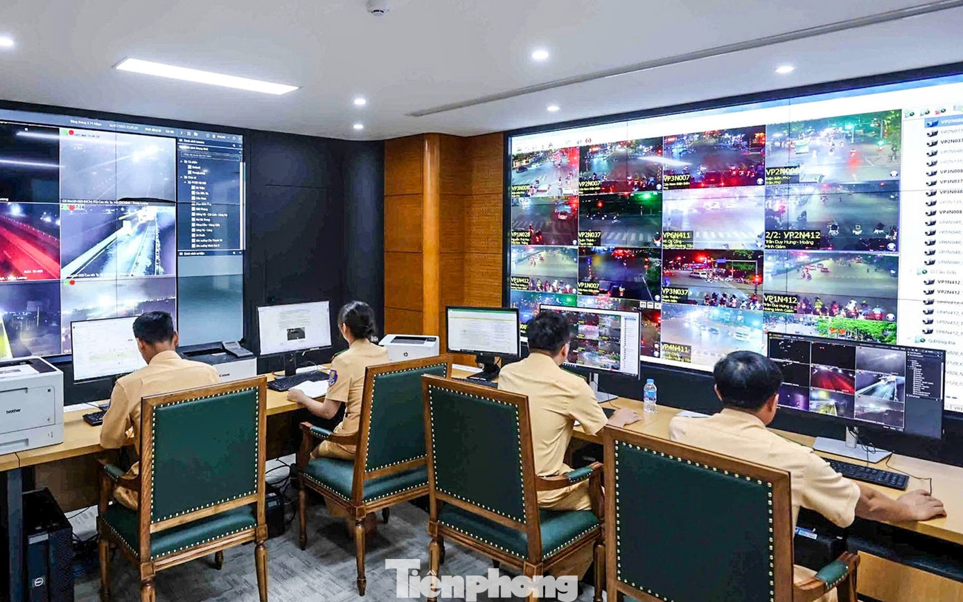 ‘Mắt thần' AI giăng khắp đường phố Hà Nội, người đi xe máy vẫn vô tư vượt đèn đỏ- Ảnh 19.
