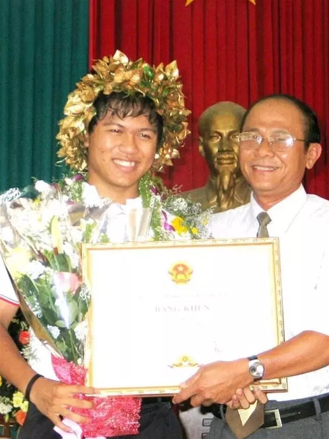 Cuộc sống hiện tại của d&agrave;n Qu&aacute;n qu&acirc;n Olympia đ&igrave;nh đ&aacute;m: Người th&agrave;nh đạt ở &Uacute;c, người chọn trở về cống hiến- Ảnh 8.