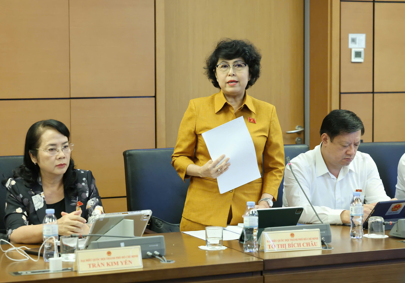 'Bài toán khó' về đấu thầu vật tư, mua sắm thuốc đối với y tế cơ sở- Ảnh 2. 'Bài toán khó' về đấu thầu vật tư, mua sắm thuốc đối với y tế cơ sở- Ảnh 2.