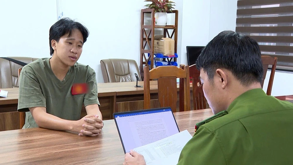 Ai đ&atilde; tố c&aacute;o thủ đoạn chiếm đoạt tiền từ thiện của Đ&agrave;o Quang H&agrave;?- Ảnh 4.