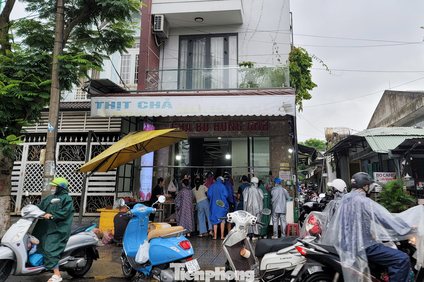 Người dân Đà Nẵng đi mua thực phẩm 'tích trữ 3 ngày' từ tinh mơ- Ảnh 12.