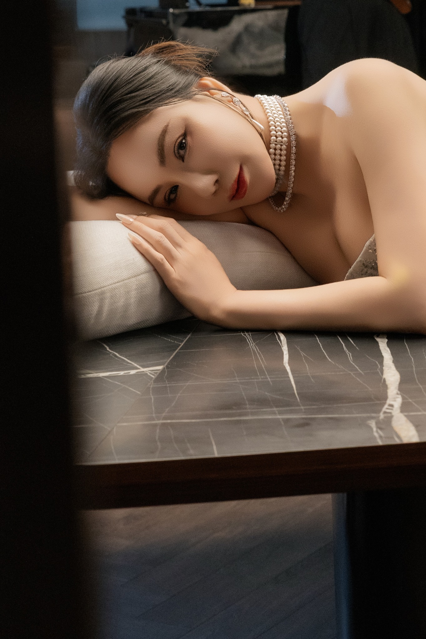 Ngoại hình nữ ca sĩ ở biệt thự 600m2, sở hữu nhà từ Nam ra Bắc, 45 tuổi kết hôn, lần đầu công khai có con- Ảnh 4.