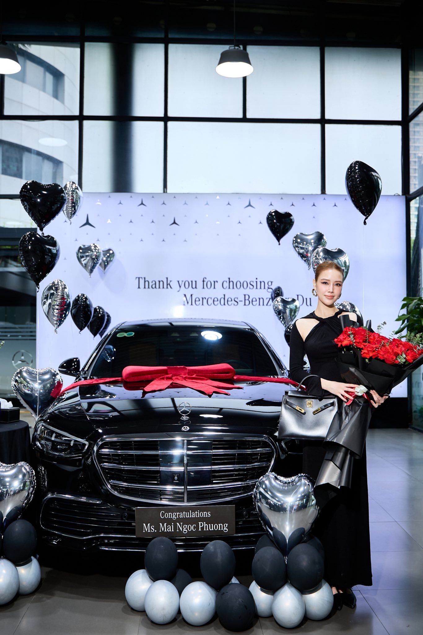 Được chị gái cho 8 tỷ đồng, em gái Mai Phương Thuý tậu ngay Mercedes-Benz S 450 Luxury: ‘Mua xe hết 5 tỷ, phần còn lại để dành’- Ảnh 4.