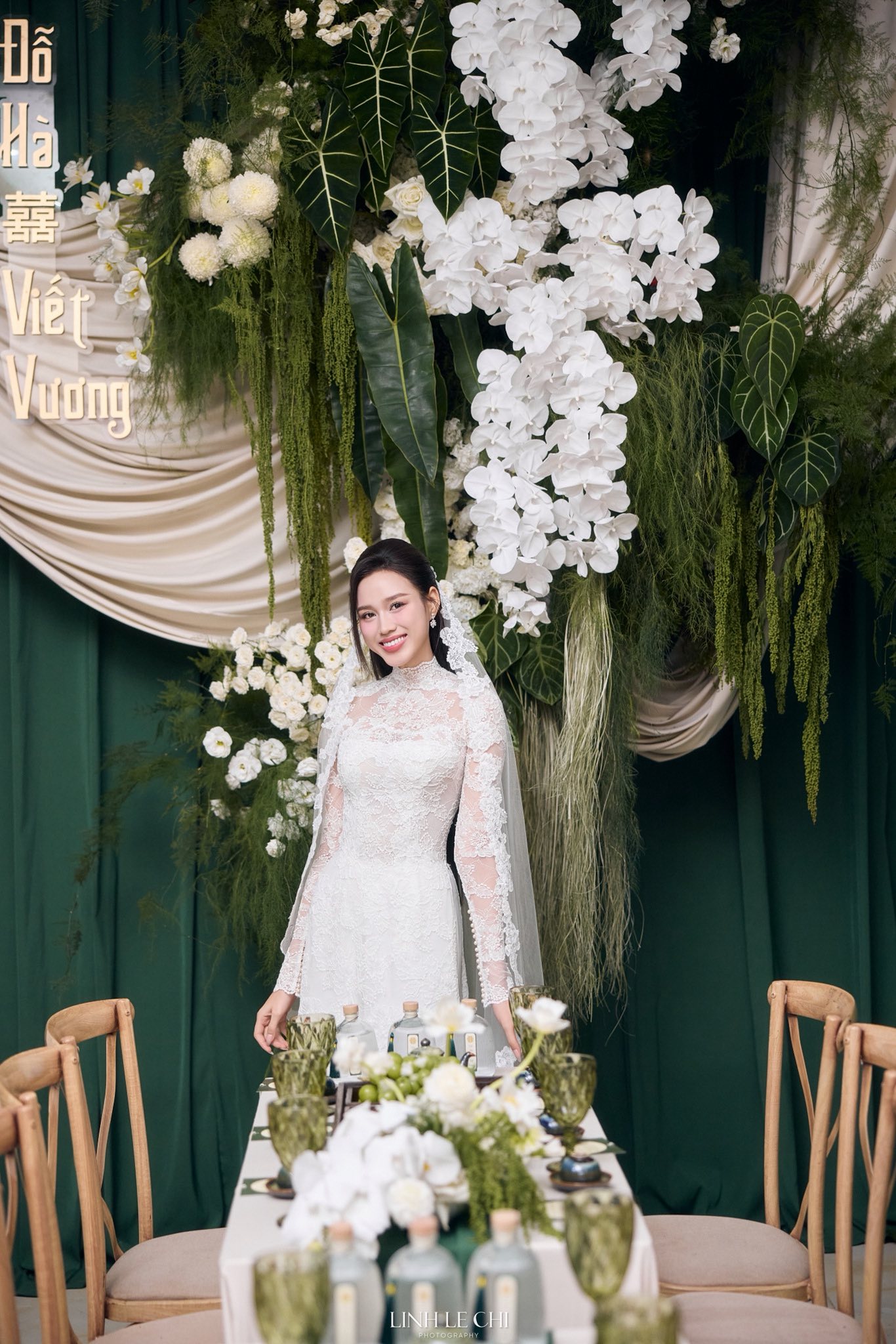 Lễ đón dâu Đỗ Hà và thiếu gia tập đoàn Sơn Hải: Cô dâu chú rể quá đẹp đôi, thái độ mẹ chồng gây chú ý- Ảnh 2. Lễ đón dâu Đỗ Hà và thiếu gia tập đoàn Sơn Hải: Cô dâu chú rể quá đẹp đôi, thái độ mẹ chồng gây chú ý- Ảnh 2.