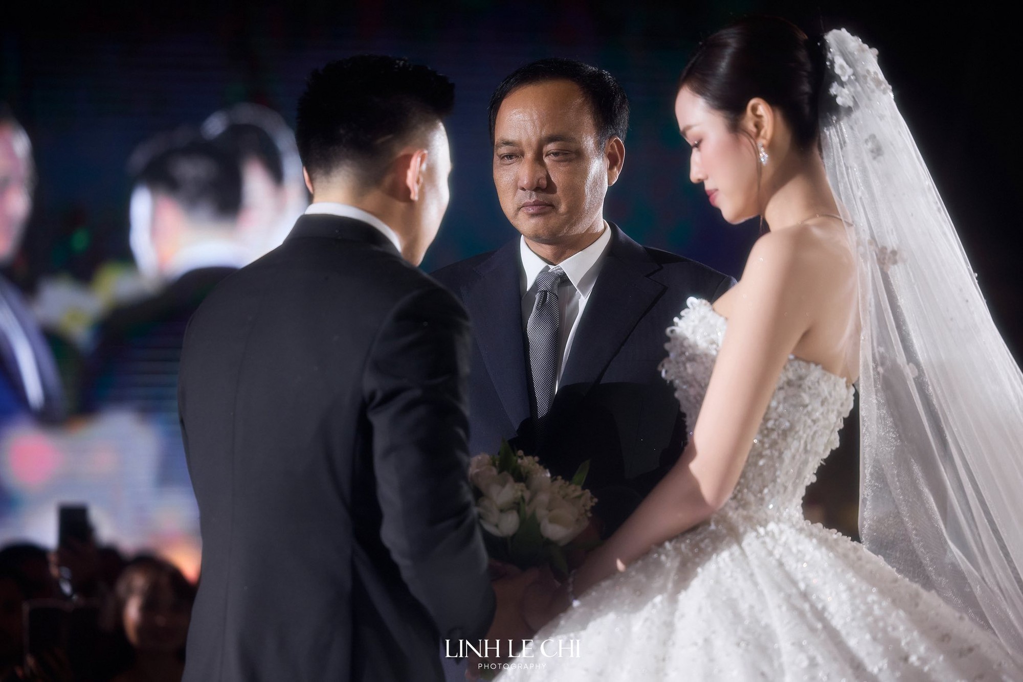 Toàn cảnh đám cưới Đỗ Hà tại Quảng Trị: Cô dâu đẹp 100 điểm, doanh nhân Viết Vương dặn dò vợ 1 chuyện!- Ảnh 19.