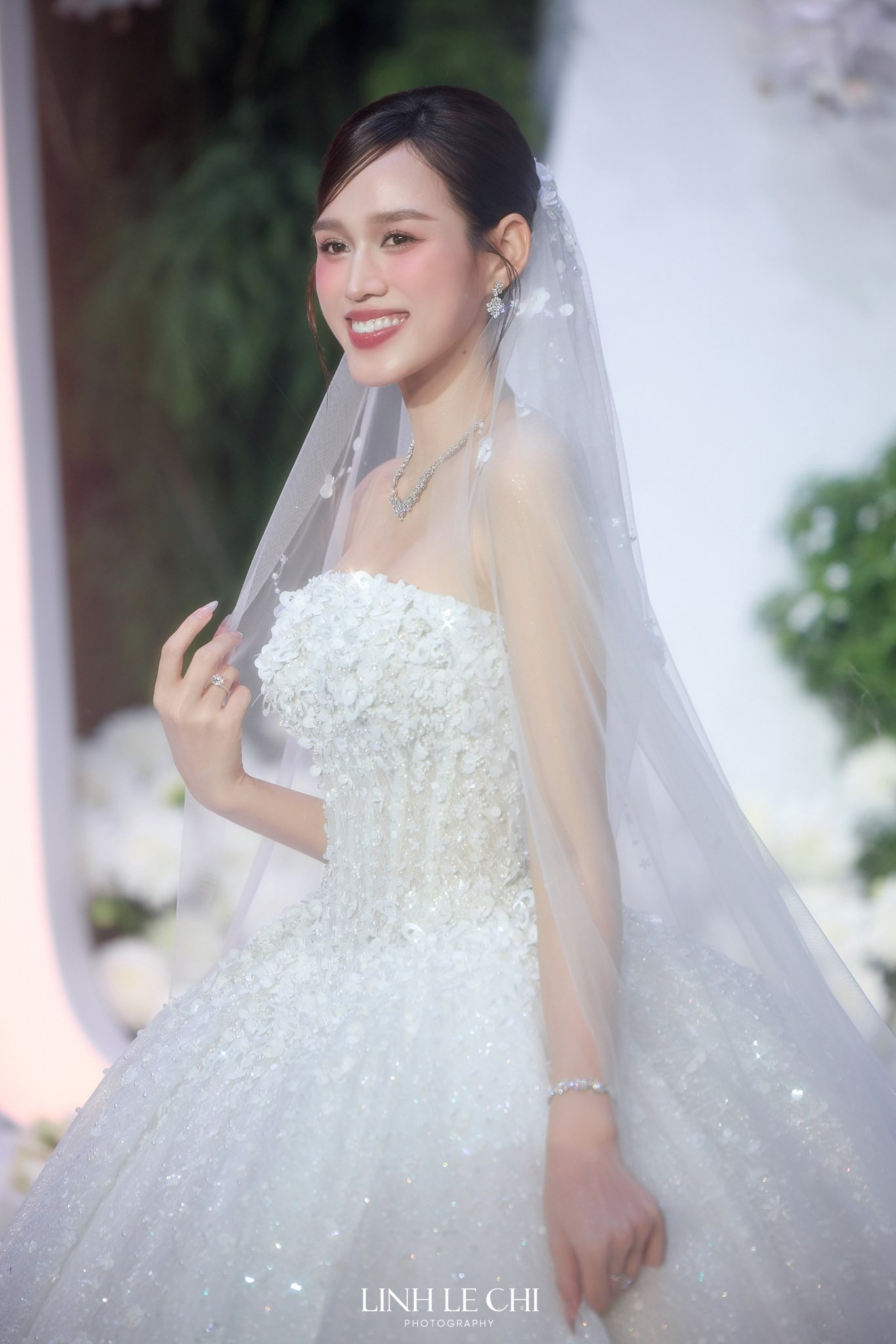 Toàn cảnh đám cưới Đỗ Hà tại Quảng Trị: Cô dâu đẹp 100 điểm, doanh nhân Viết Vương dặn dò vợ 1 chuyện!- Ảnh 25.