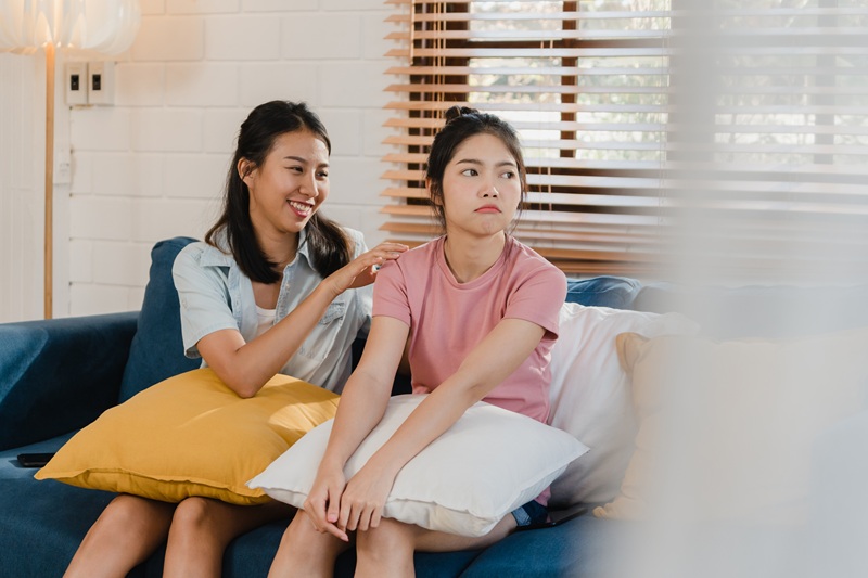 Thu nhập 50 triệu/tháng nhưng chị dâu chỉ gửi cho bố mẹ tôi 2 triệu, khi tôi góp ý, chị liền nhếch môi cười nhạt- Ảnh 2.