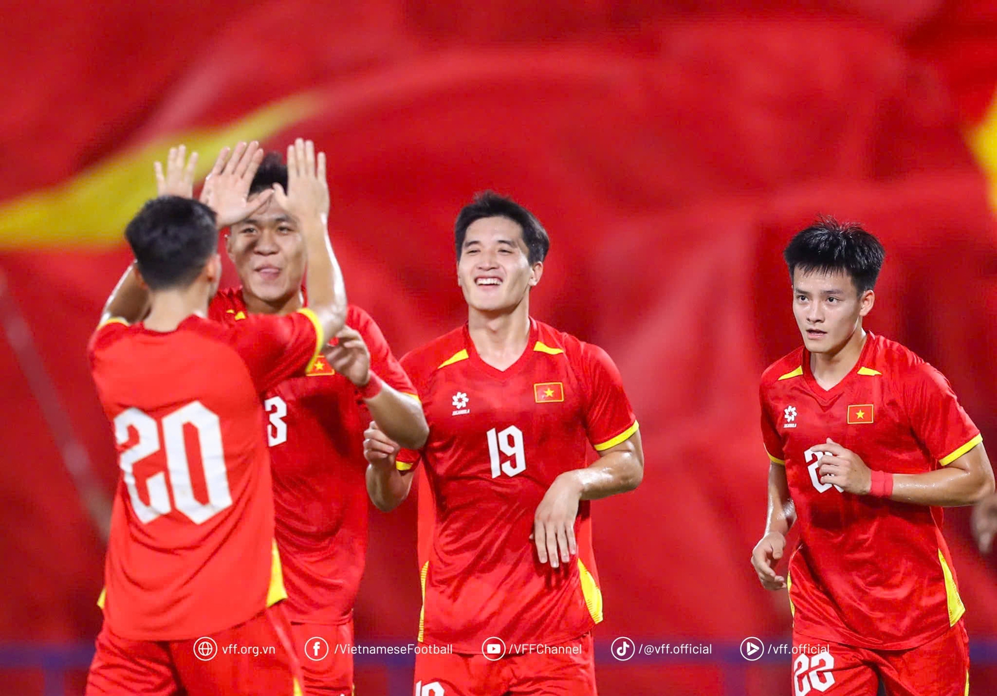 U22 Việt Nam chốt đối thủ, dốc sức "giữ vàng"- Ảnh 1. U22 Việt Nam chốt đối thủ, dốc sức "giữ vàng"- Ảnh 1.