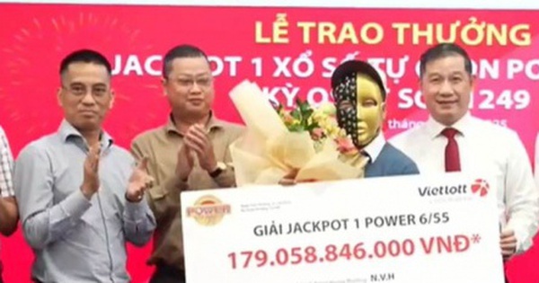 Một giáo viên ở Đà Nẵng đã làm được điều mà hàng triệu người chơi Vietlott ao ước