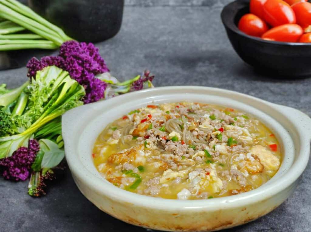 Chỉ 15 phút là nấu được món ăn thay cơm cực ngon có đủ rau và thịt, nước dùng đậm đà cho ngày gió mùa tràn về- Ảnh 9. Chỉ 15 phút là nấu được món ăn thay cơm cực ngon có đủ rau và thịt, nước dùng đậm đà cho ngày gió mùa tràn về- Ảnh 9.