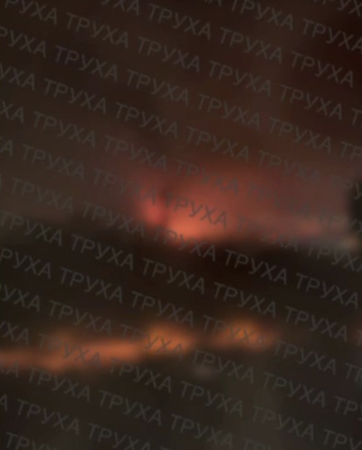 Kinzhal nã thẳng Kiev sát thềm cuộc gặp Trump-Putin: Kremlin tuyên bố nóng, trận đánh lớn nhất vừa bắt đầu!- Ảnh 4. Kinzhal nã thẳng Kiev sát thềm cuộc gặp Trump-Putin: Kremlin tuyên bố nóng, trận đánh lớn nhất vừa bắt đầu!- Ảnh 4.