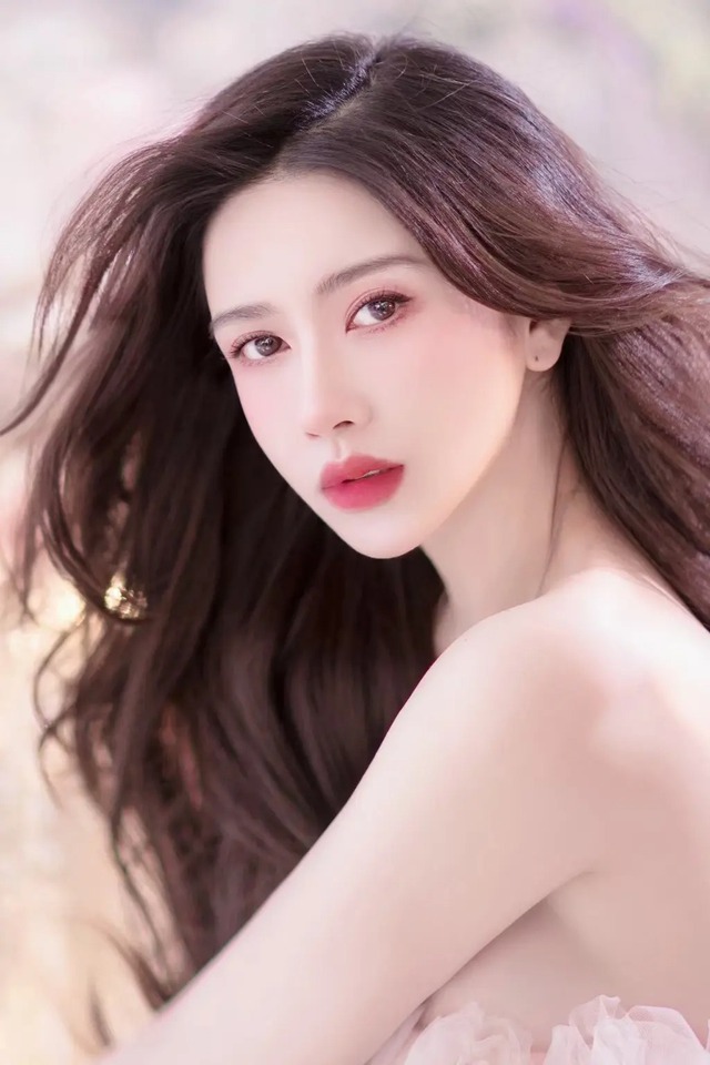 "Bom sex hận tình" tung ảnh phòng the, dọa phát tán thêm 6 clip nhạy cảm của bạn trai diễn viên - Ảnh 12. "Bom sex hận tình" tung ảnh phòng the, dọa phát tán thêm 6 clip nhạy cảm của bạn trai diễn viên - Ảnh 12.