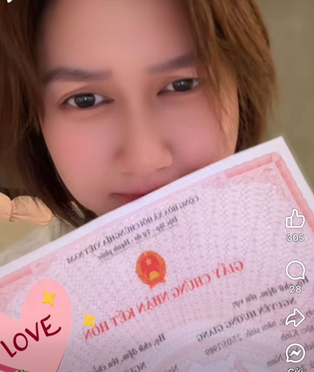 "Mỹ nhân phim giờ vàng VFC" bầu lần 3 với chồng doanh nhân bí ẩn hơn 11 tuổi?- Ảnh 8. "Mỹ nhân phim giờ vàng VFC" bầu lần 3 với chồng doanh nhân bí ẩn hơn 11 tuổi?- Ảnh 8.