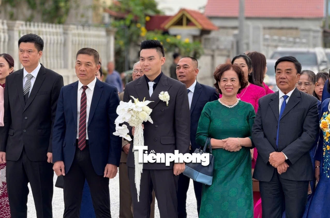 Chú rể Viết Vương phong độ, rước Đỗ Thị Hà về Quảng Trị- Ảnh 2.