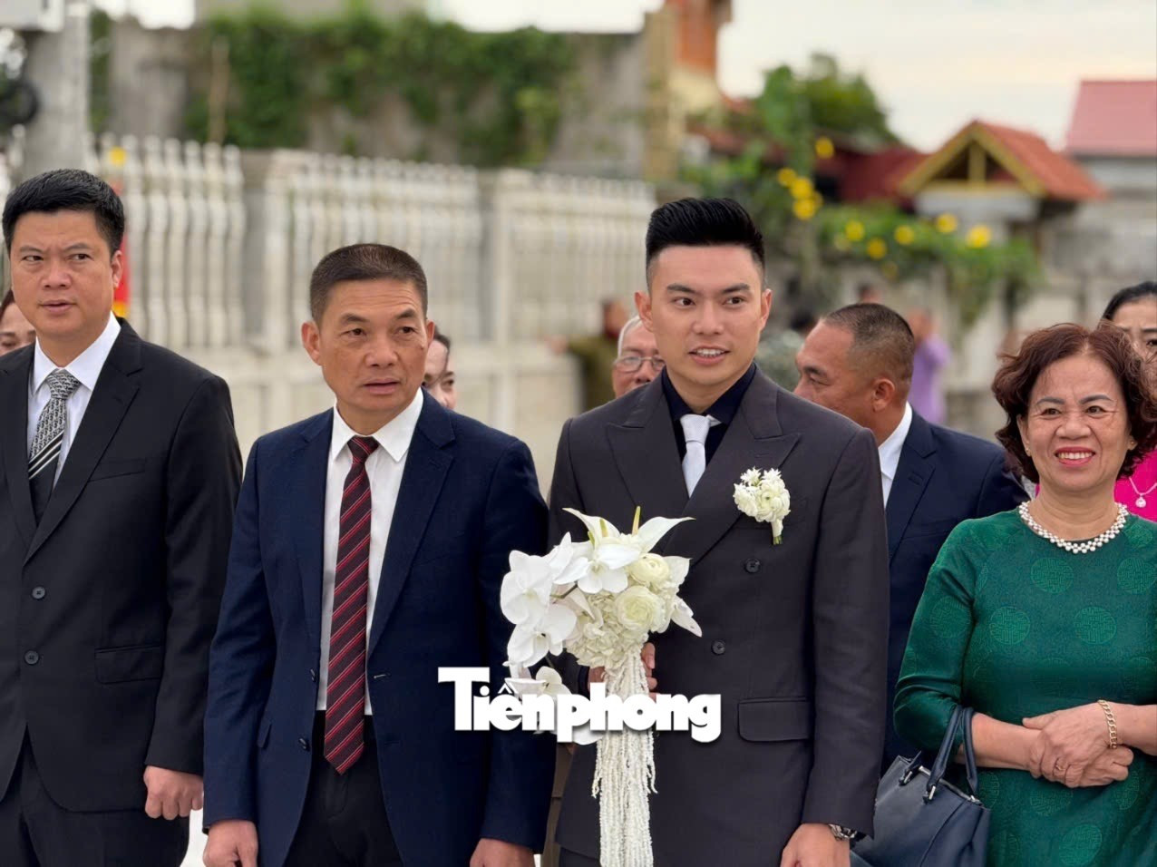 Chú rể Viết Vương phong độ, rước Đỗ Thị Hà về Quảng Trị- Ảnh 1.