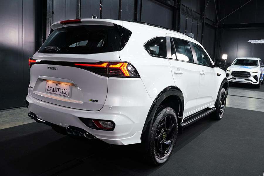 Isuzu mu-X 2026 ra mắt: Treo mới, ADAS ngay từ bản tiêu chuẩn, nhưng có chi tiết 'cải lùi' so với bản vừa ra mắt tại Việt Nam- Ảnh 21.