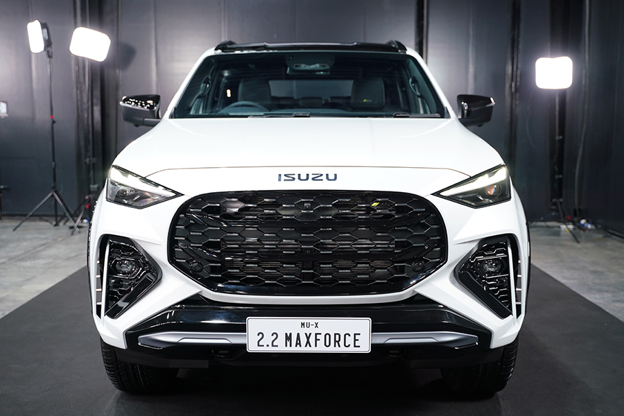 Isuzu mu-X 2026 ra mắt: Treo mới, ADAS ngay từ bản tiêu chuẩn, nhưng có chi tiết 'cải lùi' so với bản vừa ra mắt tại Việt Nam- Ảnh 19.