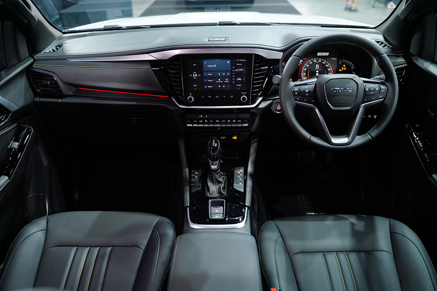 Isuzu mu-X 2026 ra mắt: Treo mới, ADAS ngay từ bản tiêu chuẩn, nhưng có chi tiết 'cải lùi' so với bản vừa ra mắt tại Việt Nam- Ảnh 22.