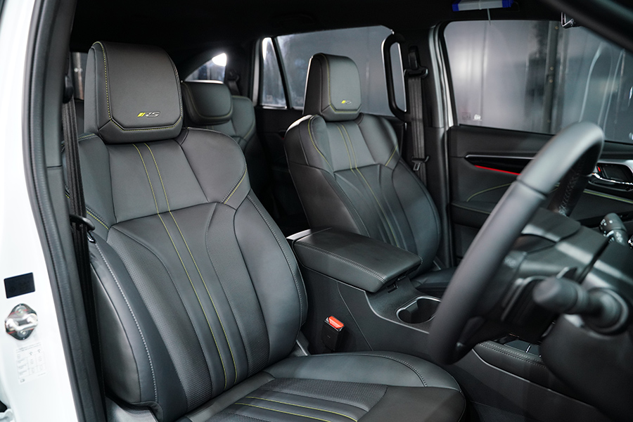 Isuzu mu-X 2026 ra mắt: Treo mới, ADAS ngay từ bản tiêu chuẩn, nhưng có chi tiết 'cải lùi' so với bản vừa ra mắt tại Việt Nam- Ảnh 26.