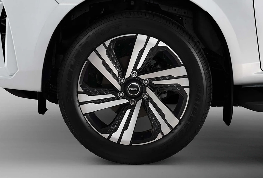 Isuzu mu-X 2026 ra mắt: Treo mới, ADAS ngay từ bản tiêu chuẩn, nhưng có chi tiết 'cải lùi' so với bản vừa ra mắt tại Việt Nam- Ảnh 10.