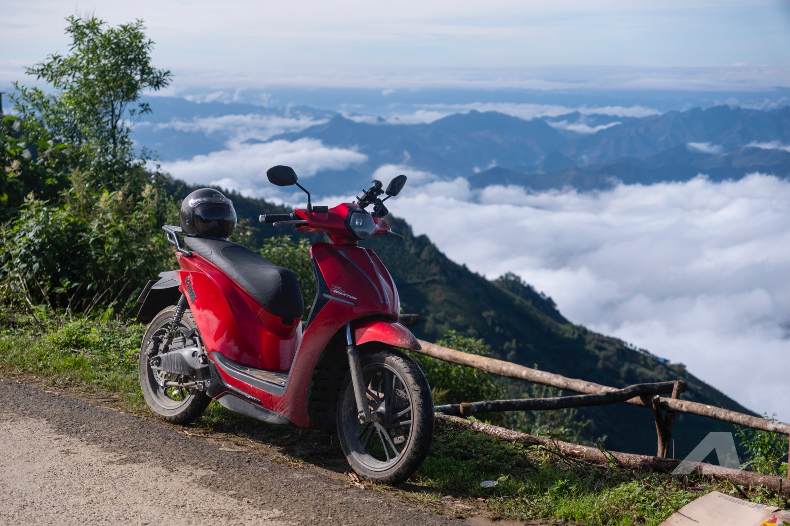 Chán phượt ô tô, 9X Hà Nội đem xe máy điện vượt hơn 220km lên Tà Xùa: 'Đi được nhưng không có lần 2, phải xác định trước vài điều'- Ảnh 3. Chán phượt ô tô, 9X Hà Nội đem xe máy điện vượt hơn 220km lên Tà Xùa: 'Đi được nhưng không có lần 2, phải xác định trước vài điều'- Ảnh 3.