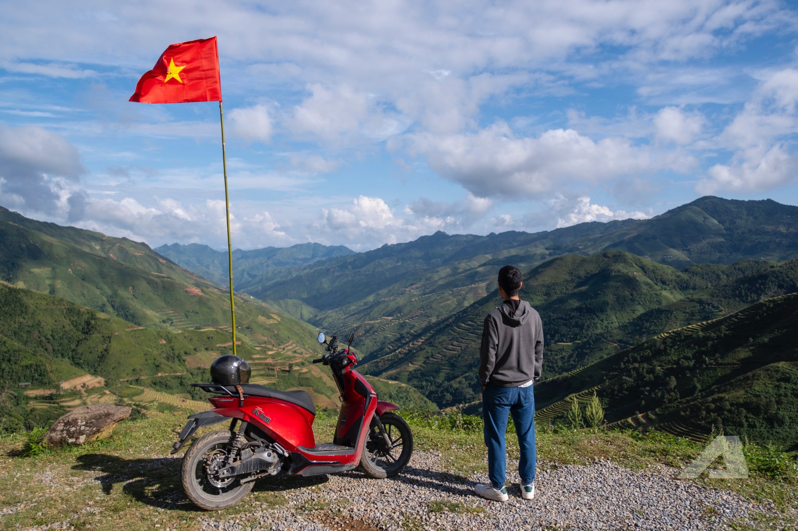 Chán phượt ô tô, 9X Hà Nội đem xe máy điện vượt hơn 220km lên Tà Xùa: 'Đi được nhưng không có lần 2, phải xác định trước vài điều'- Ảnh 5. Chán phượt ô tô, 9X Hà Nội đem xe máy điện vượt hơn 220km lên Tà Xùa: 'Đi được nhưng không có lần 2, phải xác định trước vài điều'- Ảnh 5.