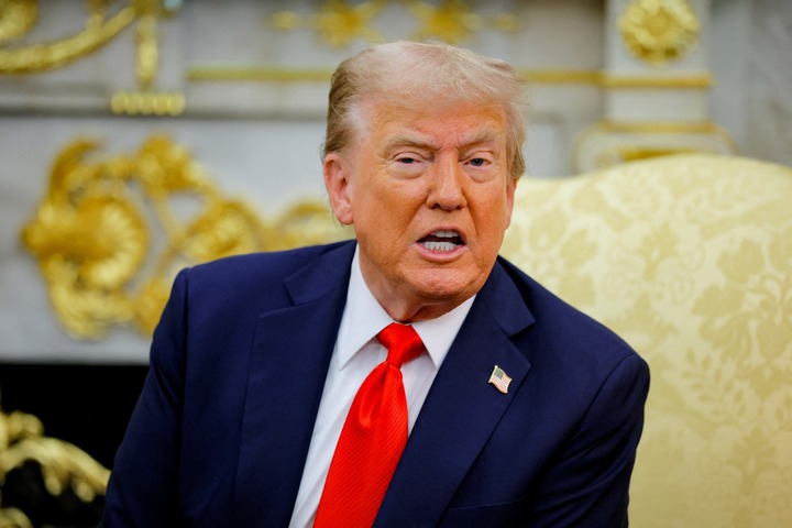 Tổng thống Trump cảnh b&aacute;o &aacute;p thuế 155% với Trung Quốc- Ảnh 1.