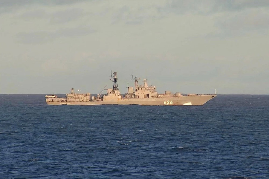 Tàu khu trục hạng nhẹ Udaloy cổ điển vẫn tỏ ra mạnh hơn HMS Duncan của Anh- Ảnh 1.