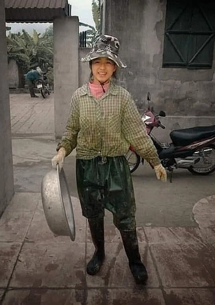 Ảnh minh họa Gia đình làm nông, Đỗ Thị Hà từng đi cấy lúa phụ mẹ.