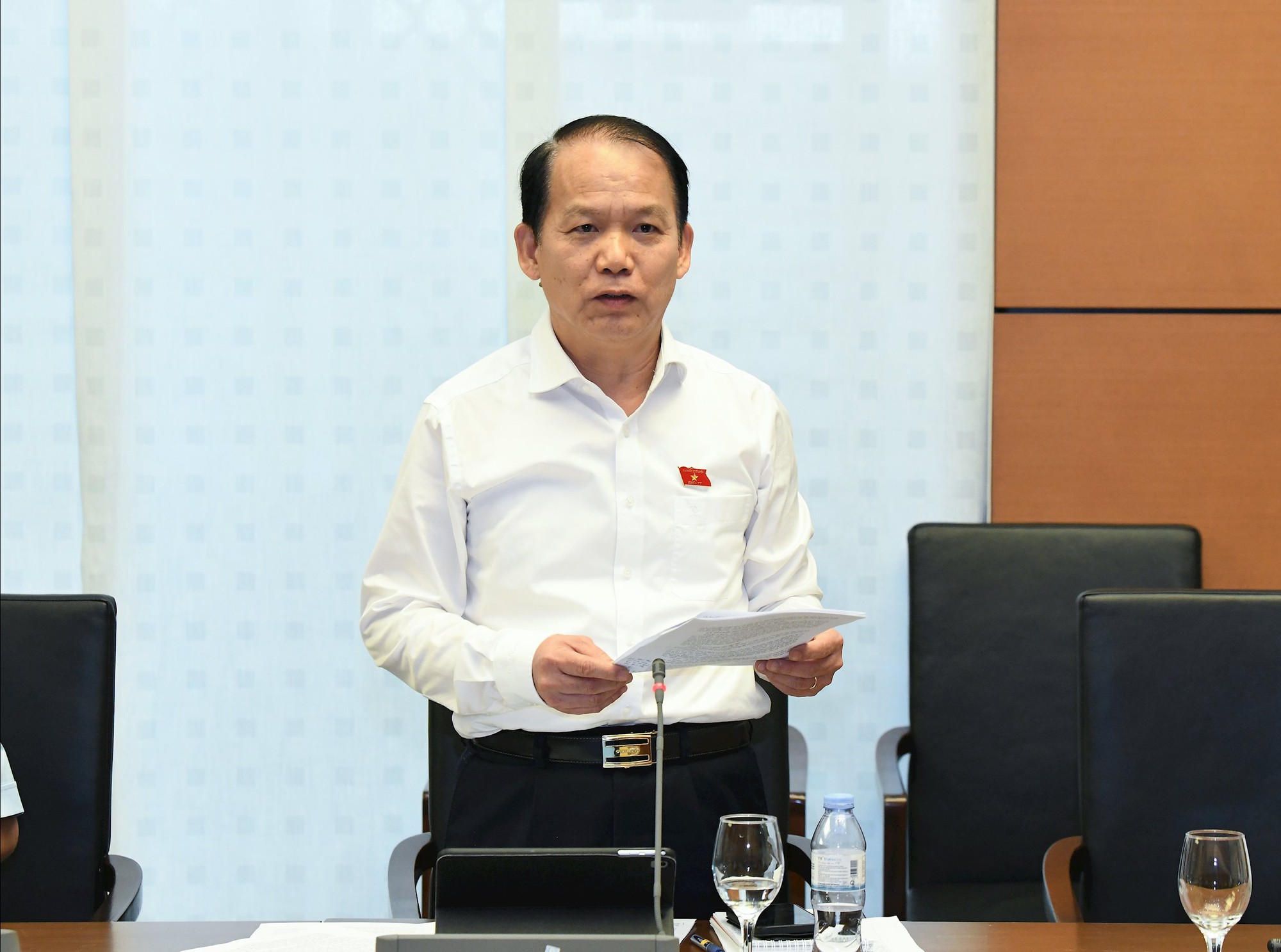 Đại biểu Quốc hội kiến nghị bỏ mô hình Đại học vùng, tinh gọn bộ máy, xoá cấp trung gian- Ảnh 4. Đại biểu Quốc hội kiến nghị bỏ mô hình Đại học vùng, tinh gọn bộ máy, xoá cấp trung gian- Ảnh 4.