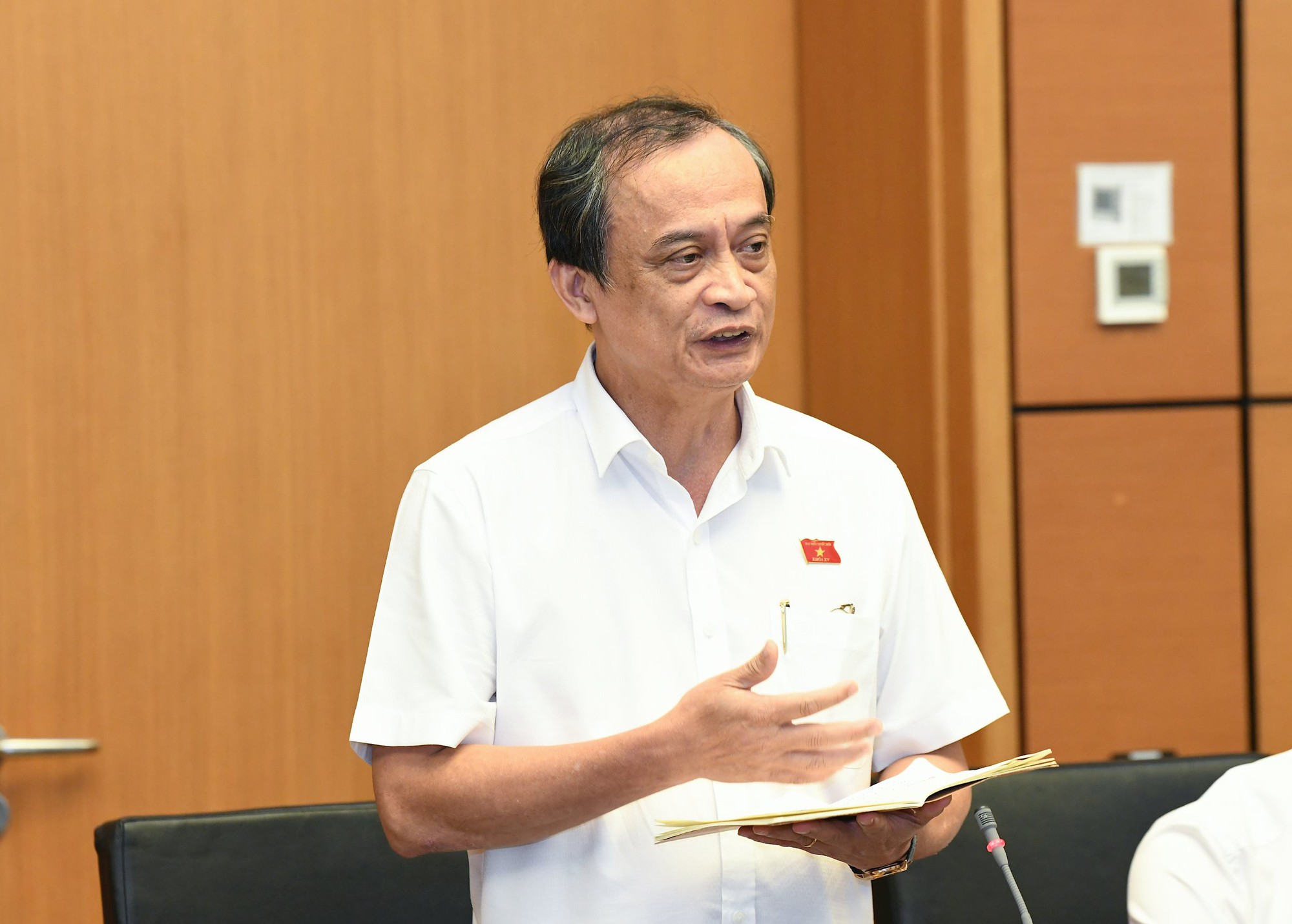 Đại biểu Quốc hội kiến nghị bỏ mô hình Đại học vùng, tinh gọn bộ máy, xoá cấp trung gian- Ảnh 3. Đại biểu Quốc hội kiến nghị bỏ mô hình Đại học vùng, tinh gọn bộ máy, xoá cấp trung gian- Ảnh 3.