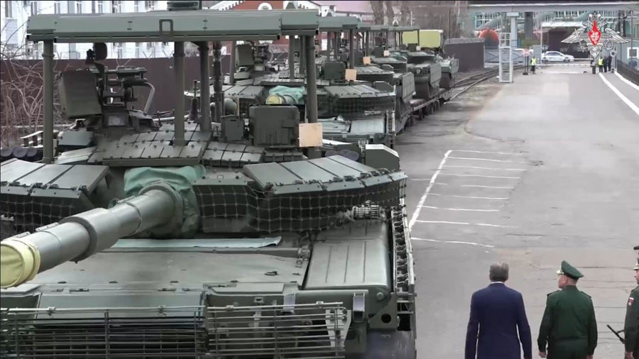 Số lượng xe tăng chiến đấu chủ lực T-80 bất ngờ tăng vọt- Ảnh 1.