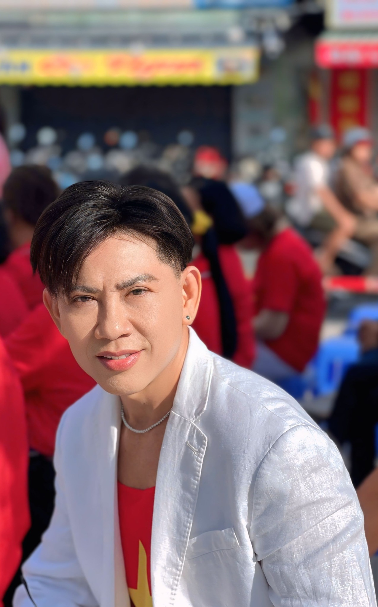 Ngoại hình nam ca sĩ U60 mới công khai bạn gái, thần thái trẻ trung hiếm thấy- Ảnh 2. Ngoại hình nam ca sĩ U60 mới công khai bạn gái, thần thái trẻ trung hiếm thấy- Ảnh 2.