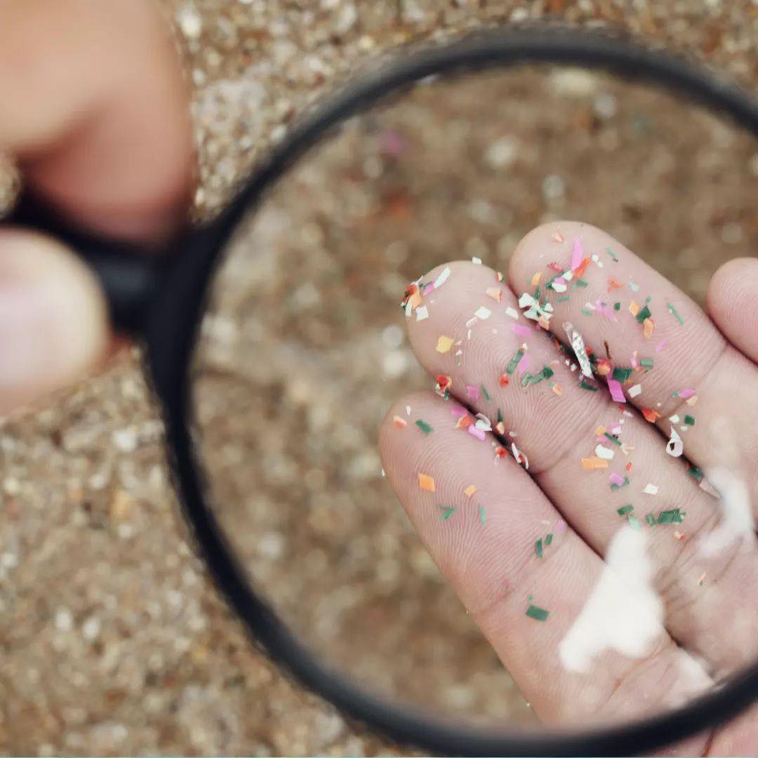 Vi nhựa len lỏi trong loại gia vị quen thuộc mà người Việt cực mê, ăn gần gấp đôi khuyến cáo- Ảnh 2. Vi nhựa len lỏi trong loại gia vị quen thuộc mà người Việt cực mê, ăn gần gấp đôi khuyến cáo- Ảnh 2.