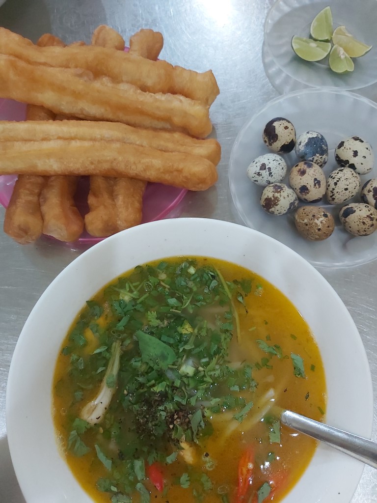 Khách Tây bình chọn 10 món ngon nhất của Việt Nam: Không có phở và bún bò Huế - Ảnh 10.