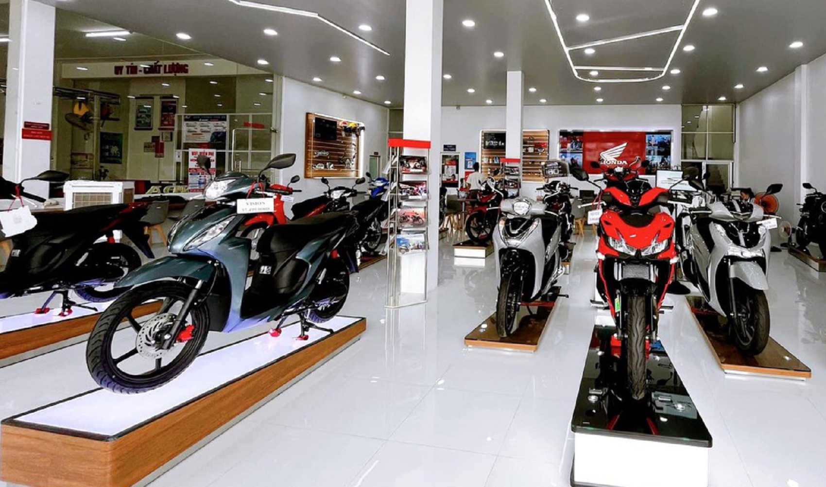 3 tháng đầy sóng gió ở Việt Nam, Honda kiến nghị- Ảnh 4. 3 tháng đầy sóng gió ở Việt Nam, Honda kiến nghị- Ảnh 4.