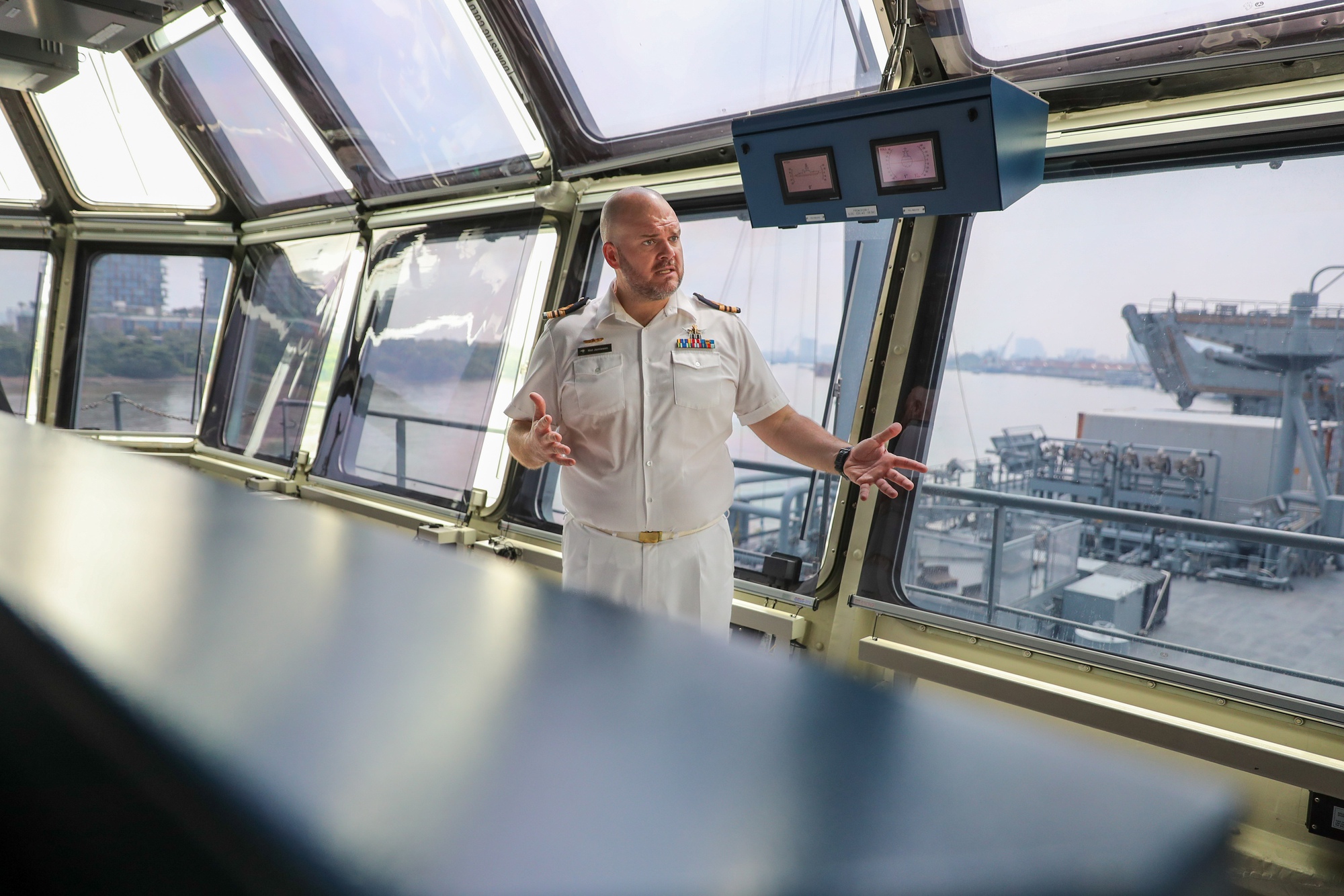 VIDEO: Thuỷ thủ tàu hải quân lớn nhất New Zealand nhảy điệu haka khi đến TP HCM- Ảnh 9.