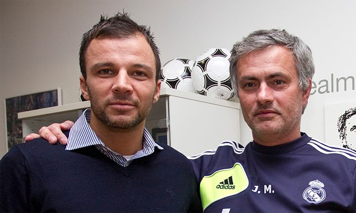 Hồ sơ khủng của HLV Thái Lan: Bản sao của Mourinho, giữ kỷ lục không thể phá- Ảnh 1. Hồ sơ khủng của HLV Thái Lan: Bản sao của Mourinho, giữ kỷ lục không thể phá- Ảnh 1.
