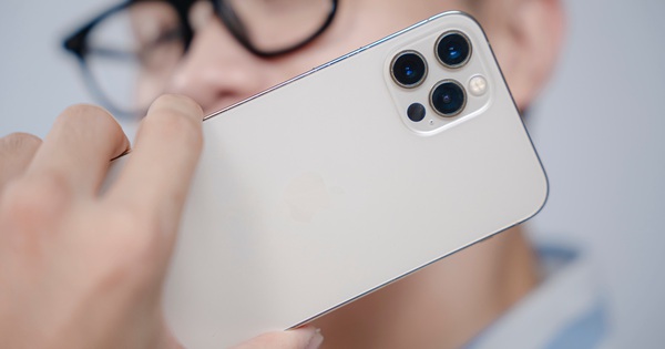 iPhone giảm giá sốc nhất năm, dòng Pro Max "bay" đến 8 triệu đồng